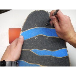 Техническое обслуживание Longboard или Skateboard Truck